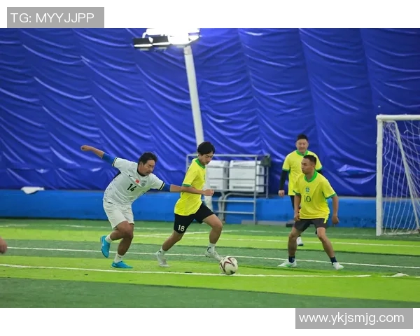 足球明星在比赛中鞋子坏了的精彩瞬间与背后故事分享 足球明星在比赛中鞋子坏了的精彩瞬间与背后故事分享