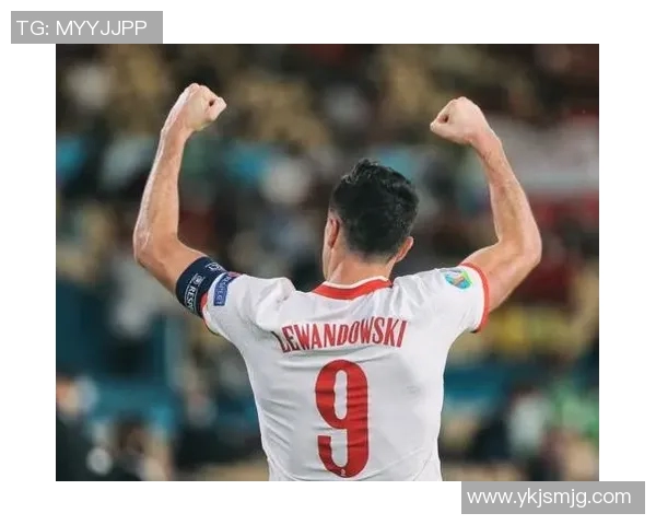 足球明星头像莱万的魅力与成就揭示了他在绿茵场上的传奇之路