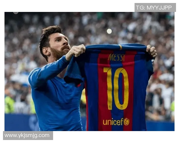 退役足球明星精彩瞬间混剪回顾展现辉煌岁月与传奇故事